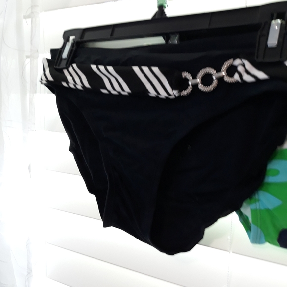 3X 15 NEW SWIMWEAR TRIO 3 X 15 SIZE. L - Picture 2 of 6